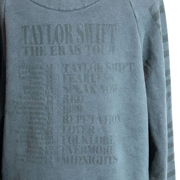 Taylor Swift The Eras Tour Official Hoodie Womens Small‎ Gray Black Swifties Fan - Picture 5 of 16